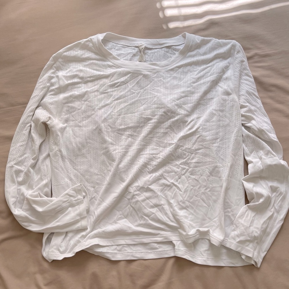 Lululemon Ventilated Long Sleeve Cropped Shirt